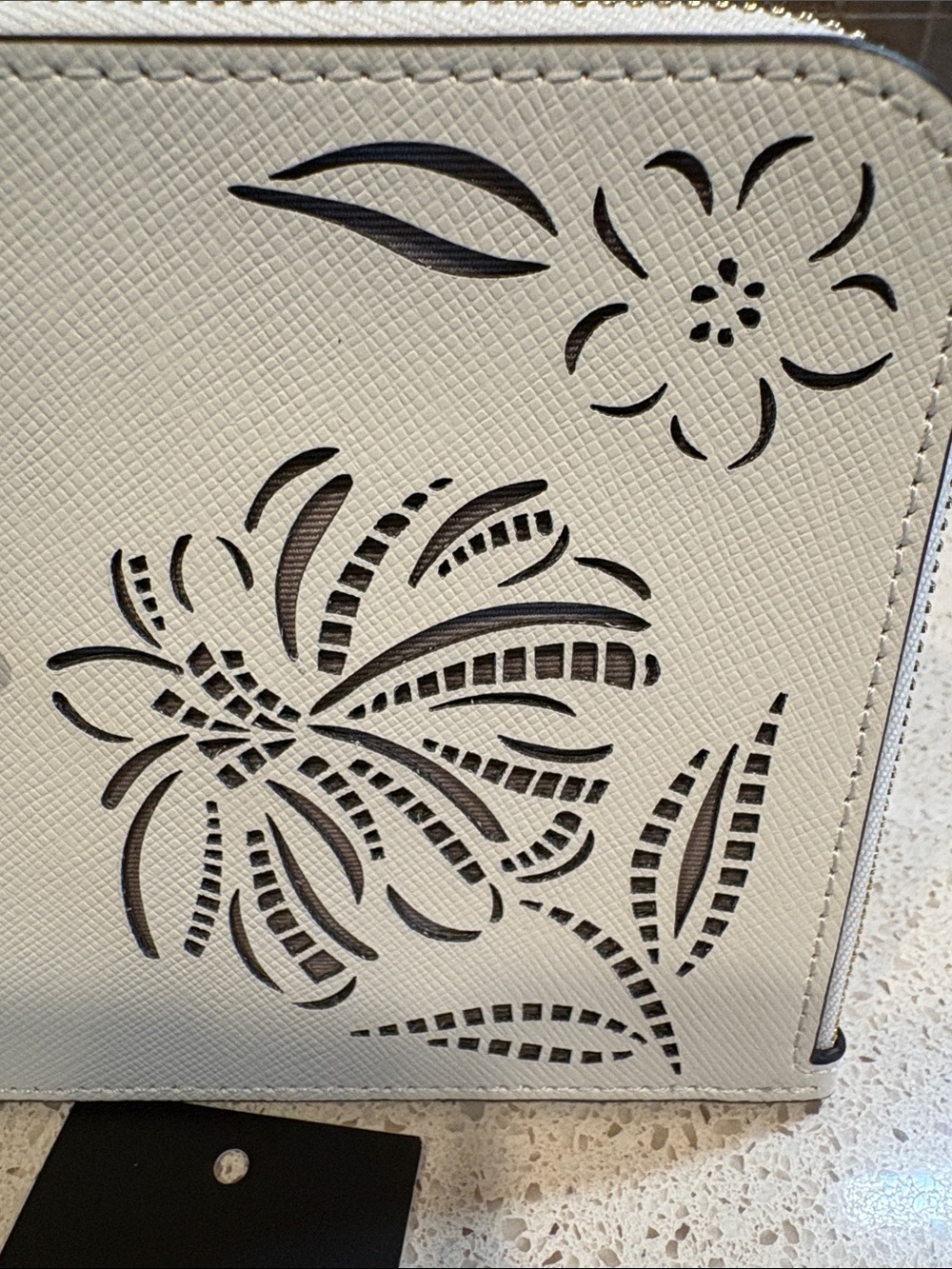 kate spade Lucy NWT Ivory floral & butterfly cutout wristlet MSRP $159 - Picture 3 of 8